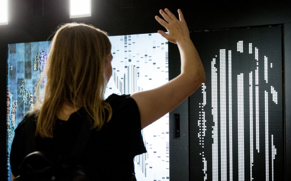 Blick in die Ausstellung »Open Codes«